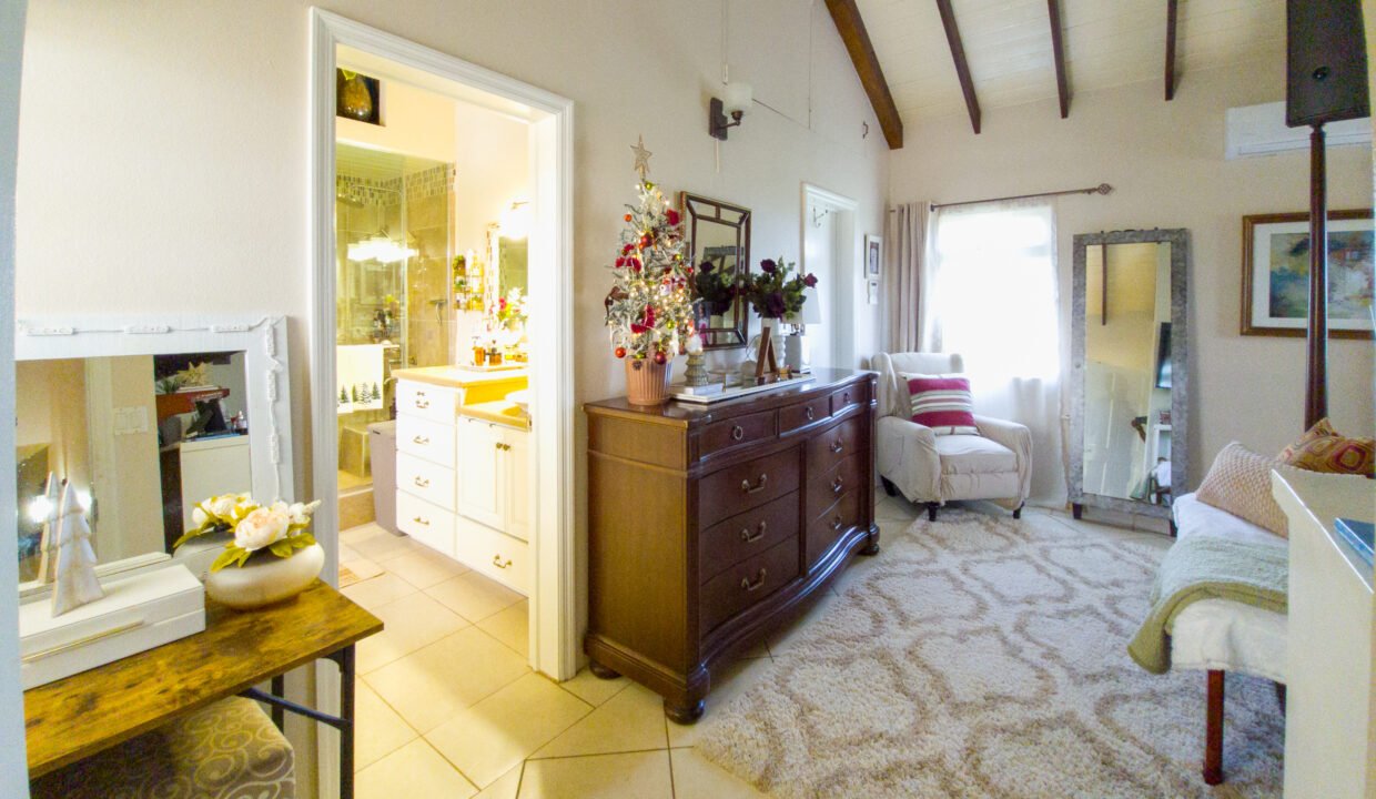 FrairsHillRd-5bedHome-1